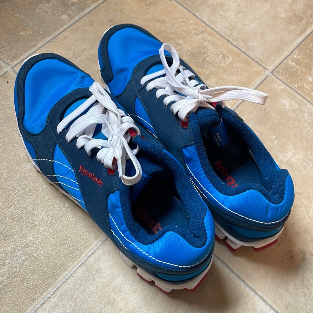 Men’s Reebok Tennis Shoes, 9.5